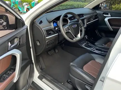 Geely Emgrand 2017, 55000 км, за 22799 CNY