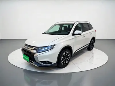 Mitsubishi Outlander · 2019 год
