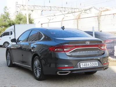 Hyundai Grandeur 2019, 129036 км, за 12000000 KRW
