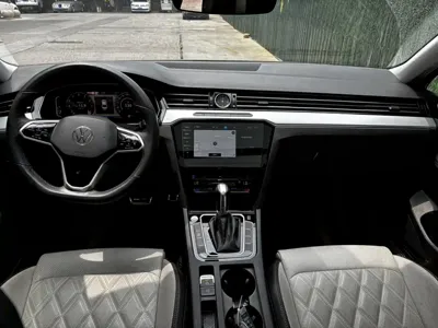 Volkswagen Magotan 2023, 37000 км, за 132200 CNY