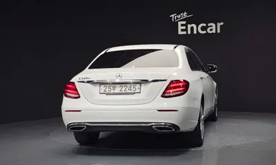 Mercedes-Benz E-Class 2017, 62532 км, за 18900000 KRW