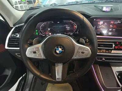 BMW X5 2023, 57500 км, за 354200 CNY - фото 11
