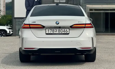 BMW 5-Series 2025, 11919 км, за 61900000 KRW - фото 4