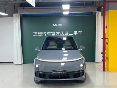 Li Auto Li L8 2025, 10000 км, за 272800 CNY