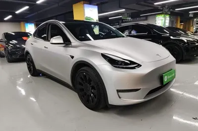 Tesla Model Y 2023, 41500 км, за 200510.15 CNY - фото 3