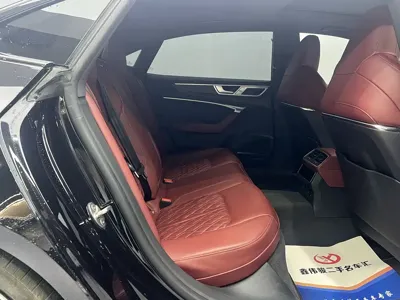 Audi A7L 2024, 28000 км, за 295800 CNY - фото 14