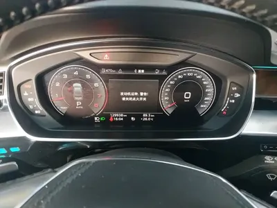 Audi A8 2019, 129900 км, за 299200 CNY - фото 8