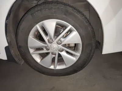 Toyota Corolla 2017, 99100 км, за 42481.27 CNY - фото 8