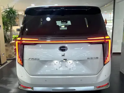 GAC Motor 传祺向往M8 2025, 15000 км, за 253800 CNY - фото 15