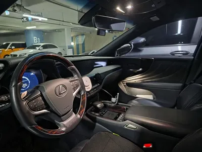 Lexus LS · 2018 год