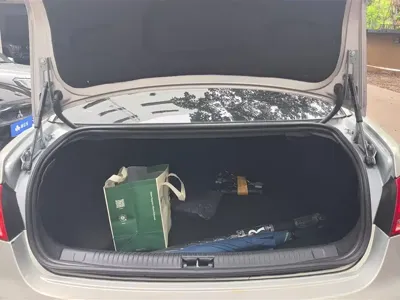 Roewe 荣威e550 2016, 132400 км, за 15500 CNY