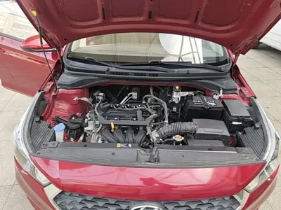 Hyundai Verna RV 2018, 68500 км, за 18100 CNY - фото 20