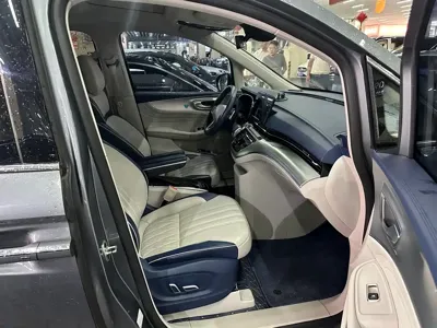 Roewe iMAX8 2021, 50000 км, за 73000 CNY - фото 13