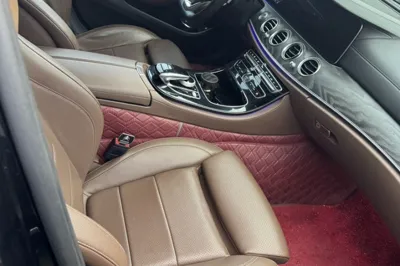 Mercedes-Benz E-Class 2017, 138600 км, за 144293.7 CNY - фото 13