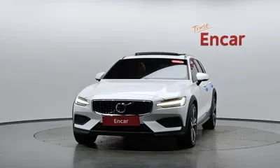 Volvo V60 2021, 64896 км, за 32300000 KRW