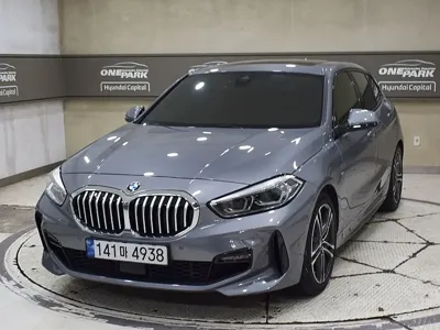 BMW 1-Series · 2022 год