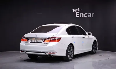 Honda Accord 2017, 127149 км, за 10700000 KRW - фото 2