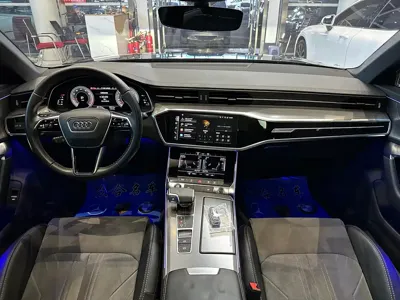 Audi A6L 2021, 39000 км, за 223800 CNY - фото 9
