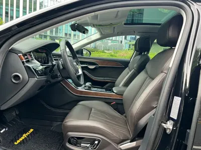 Audi A8 2019, 68000 км, за 348000 CNY - фото 9
