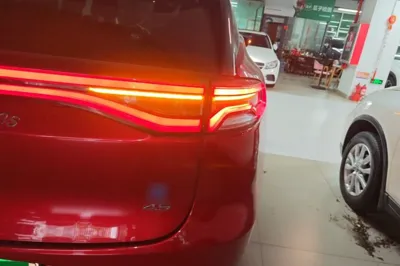 BYD Tang New Energy 2018, 101199 км, за 68311.9 CNY - фото 15