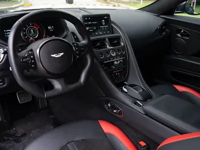 Aston Martin DB11 2023, 9700 км, за 1568000 CNY - фото 8