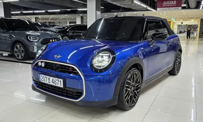 MINI Cooper Convertible · 2025 год