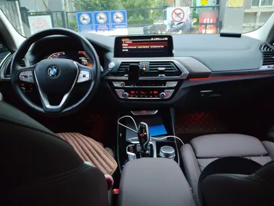 BMW X3 2021, 8700 км, за 214136.03 CNY