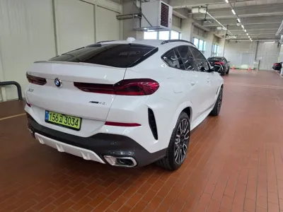 BMW X6 2026, 4966 км, за 109000000 KRW - фото 4