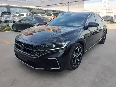 Volkswagen Passat 2024, 26600 км, за 120000 CNY