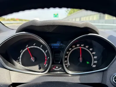 Ford Fiesta 2014, 40000 км, за 125800 CNY - фото 10