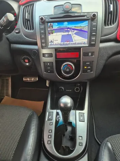 Kia Porte 2010, 65213 км, за 3600000 KRW - фото 8