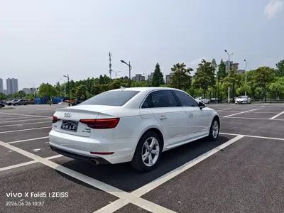 Audi A4L 2017, 120000 км, за 69800 CNY