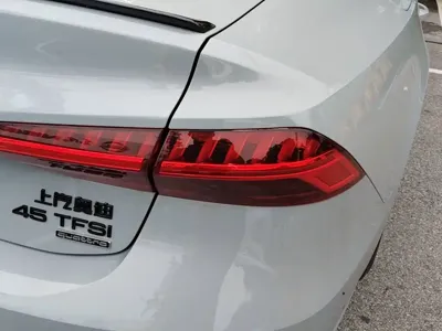 Audi A7L 2025, 5500 км, за 316300 CNY - фото 8