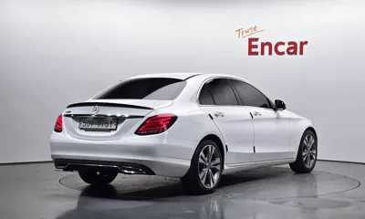 Mercedes-Benz C-Class 2018, 93597 км, за 16890000 KRW