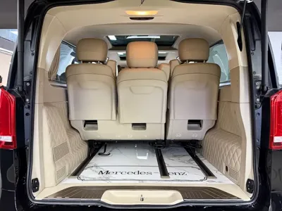 Mercedes-Benz V-Class 2019, 210000 км, за 131700 CNY - фото 25