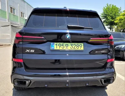 BMW X5 2025, 2500 км, за 75000000 KRW