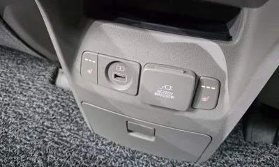Kia Canival 2017, 203096 км, за 6900000 KRW - фото 19