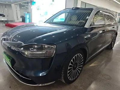 AITO 问界 AITO M9 · 2025 год