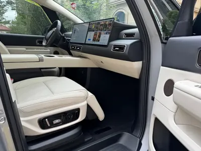 Li Auto Li MEGA 2025, 57000 км, за 455800 CNY - фото 9