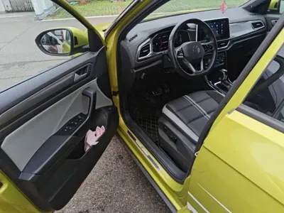 Volkswagen T-Roc 2023, 29800 км, за 94300 CNY - фото 23