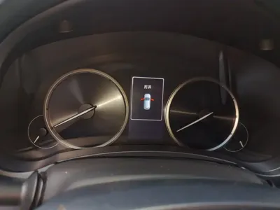 Lexus NX 2018, 100600 км, за 129400 CNY - фото 4