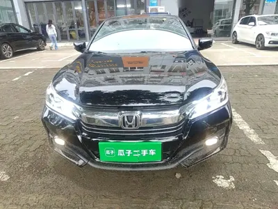 Honda Accord 2017, 80100 км, за 59700 CNY