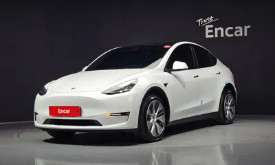 Tesla Model Y · 2022 год