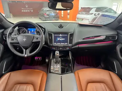Maserati Levante 2021, 85000 км, за 278000 CNY