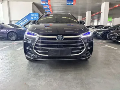 BYD Tang New Energy 2023, 33000 км, за 99800 CNY