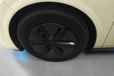 Li Auto MEGA 2024, 57300 км, за 407294.93 CNY - фото 8