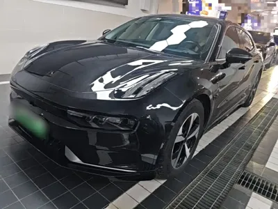 Zeekr 001 · 2022 год