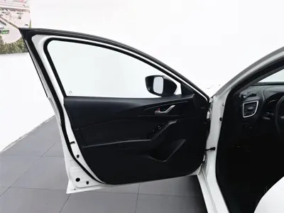 Mazda 3 Axela 2016, 127000 км, за 27900 CNY - фото 8
