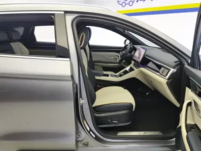 BYD PLUS New Energy 2022, 54000 км, за 73500 CNY - фото 8