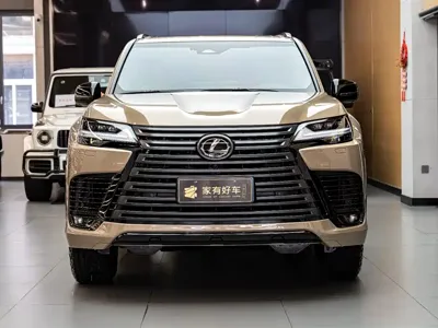 Lexus LX 2025, 9500 км, за 1388000 CNY